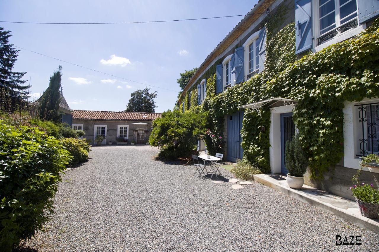 Centre De Bien-Etre Et Ses Chambres D'Hote Villeneuve-de-Rivière Exteriör bild